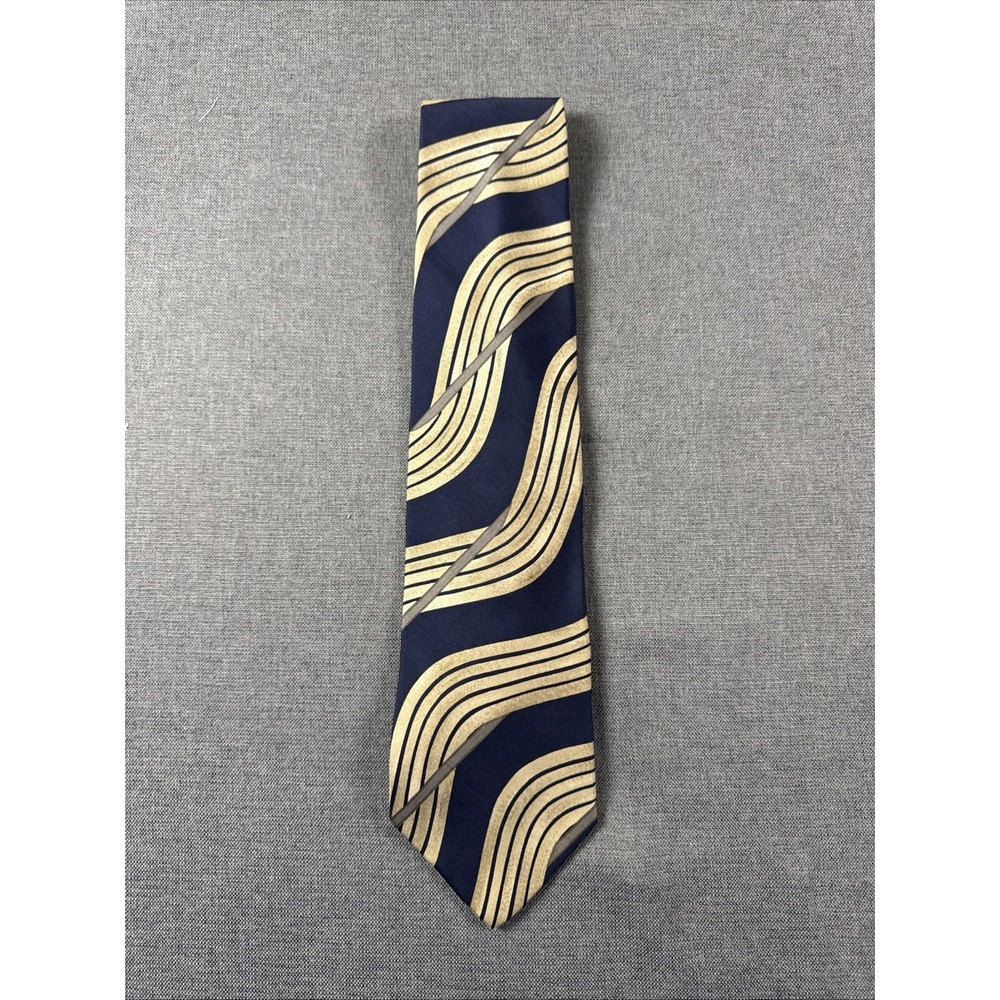 Hugo Boss 100% Silk Thai Blue And‎ Beige Pattern